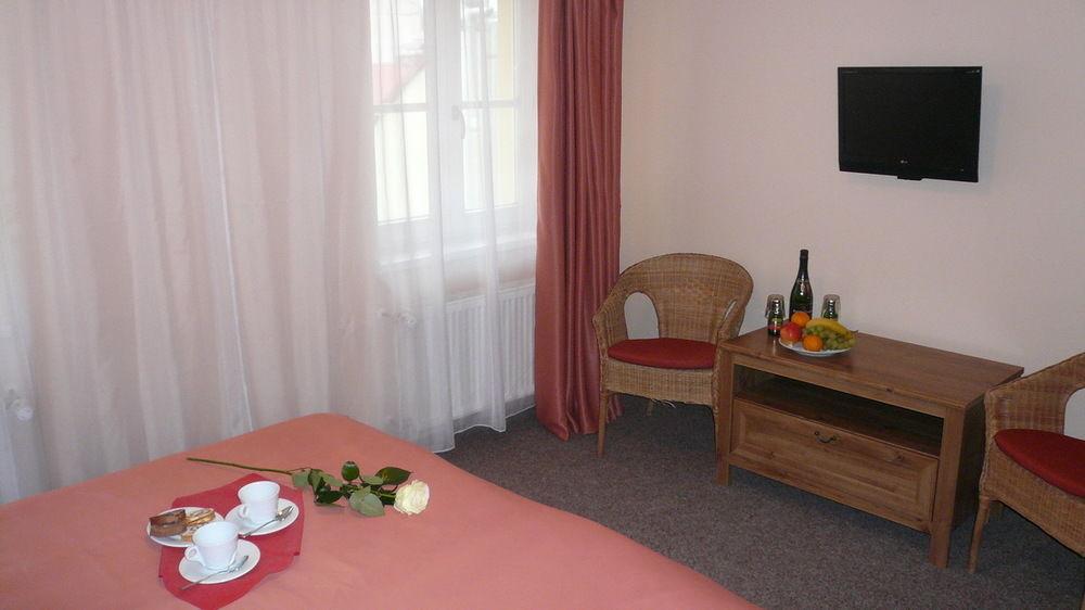 Hotel Karlin Prag Exteriör bild