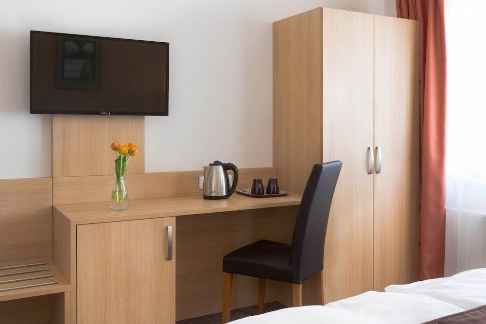 Hotel Karlin Prag Exteriör bild