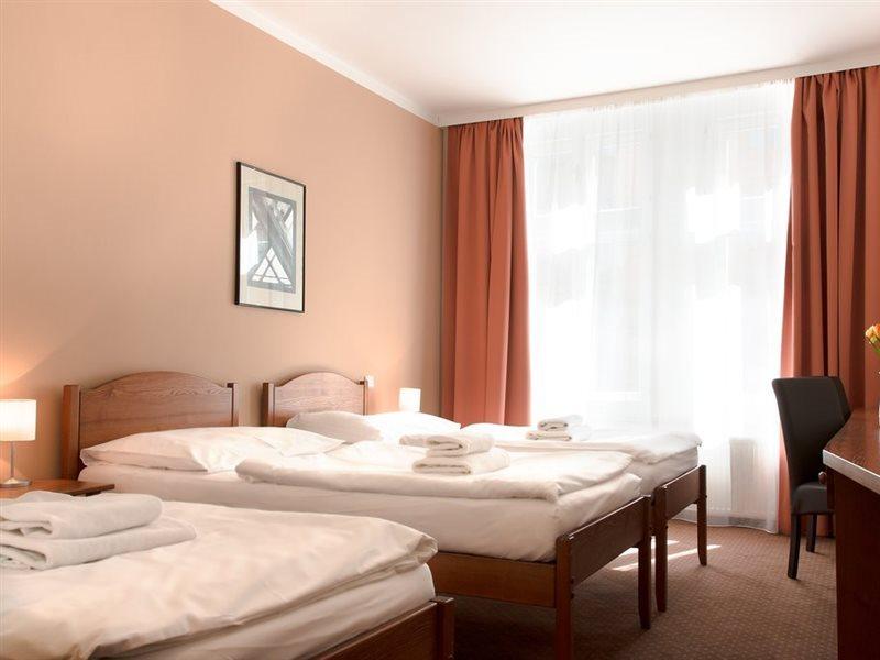 Hotel Karlin Prag Exteriör bild