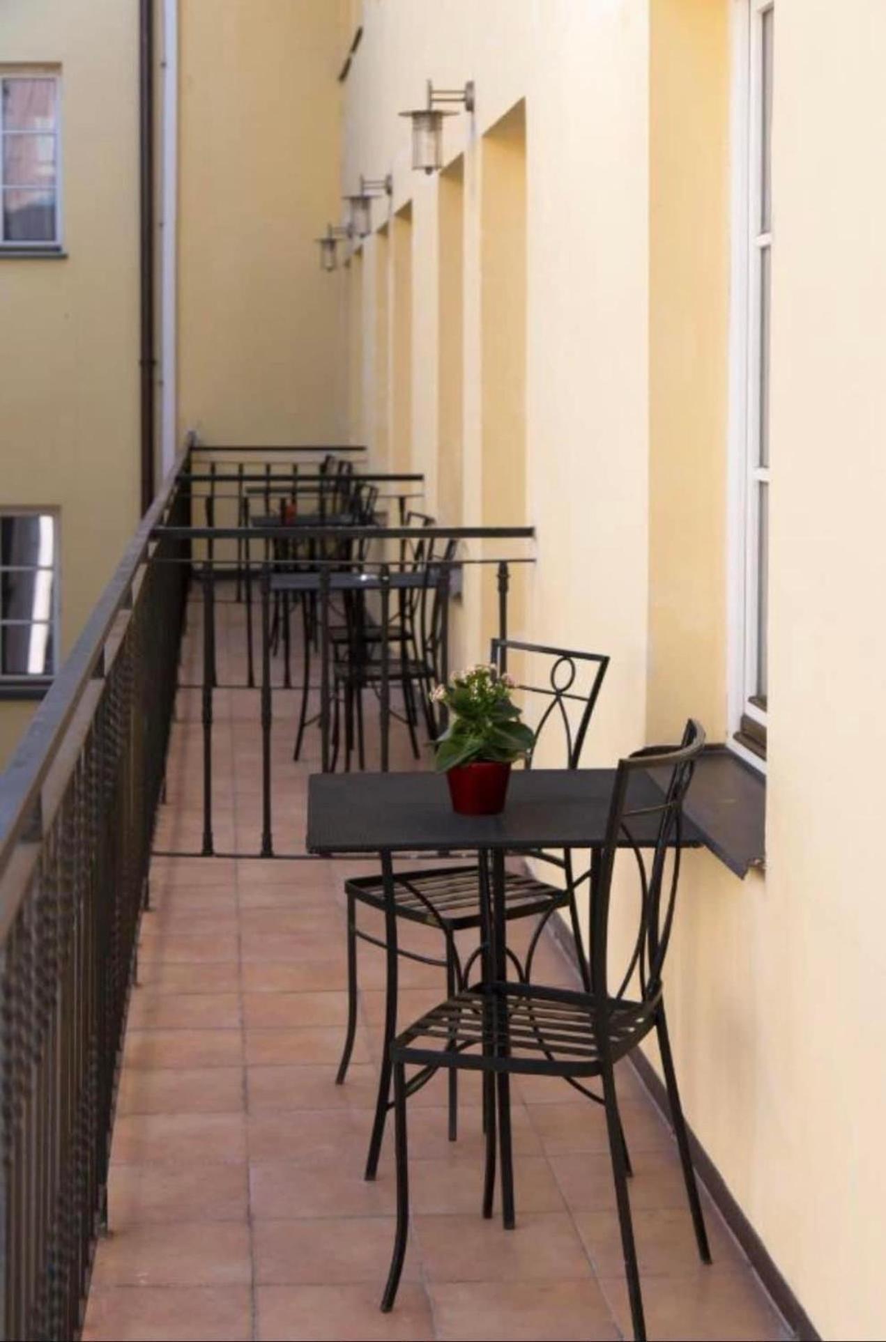 Hotel Karlin Prag Exteriör bild