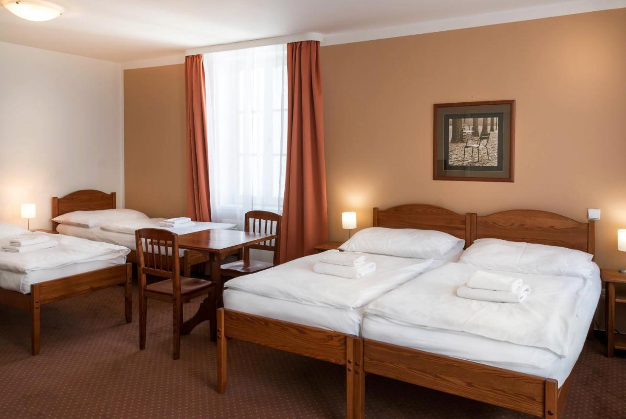 Hotel Karlin Prag Exteriör bild