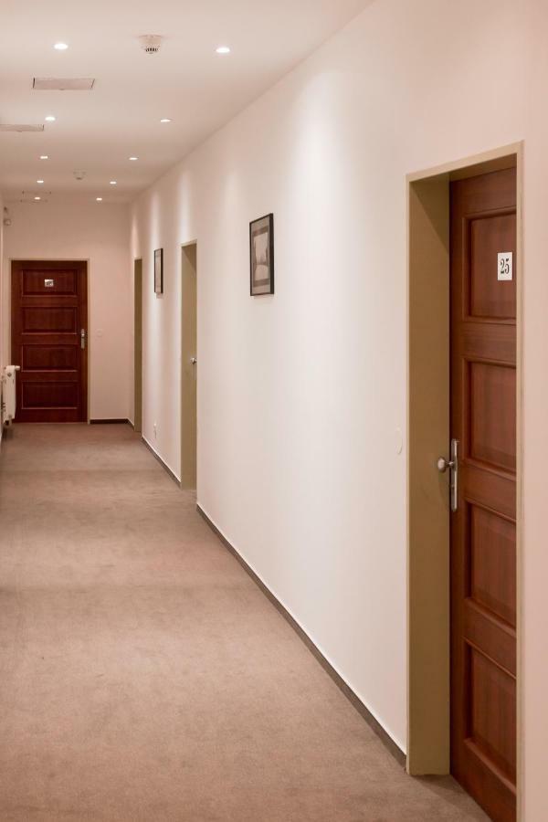 Hotel Karlin Prag Exteriör bild